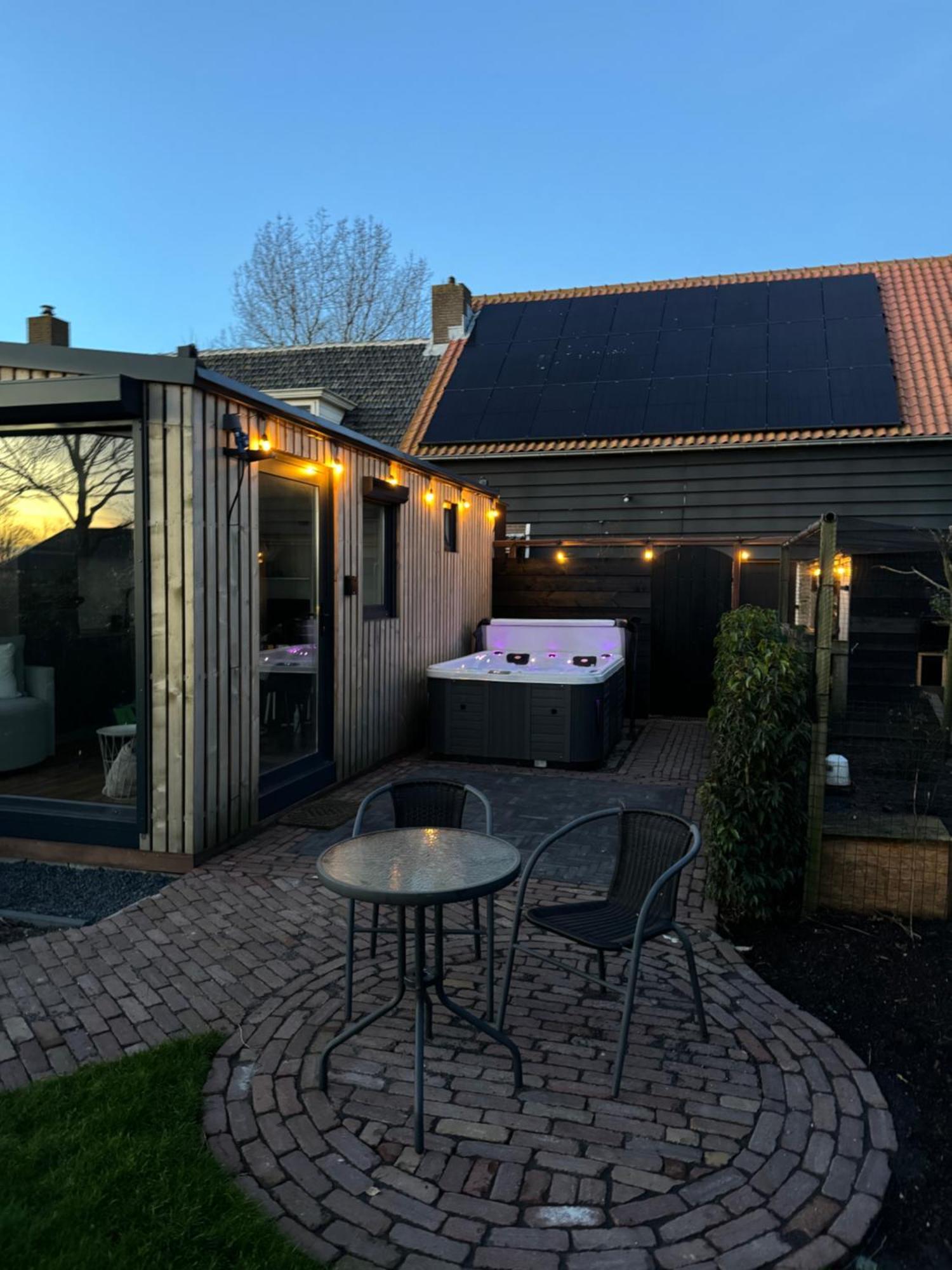 Luxe Tiny House Incl Jacuzzi En Strandhuisje In Zomerseizoen Meliskerke Exteriér fotografie